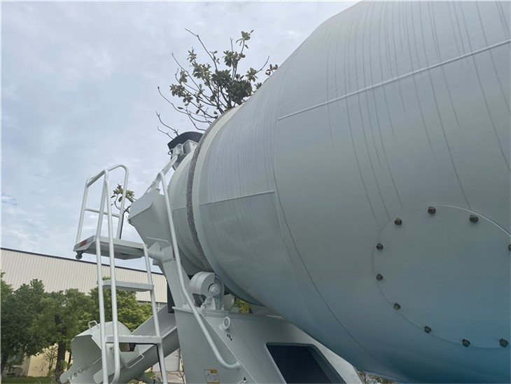 10 Wheeler Concrete Truck5