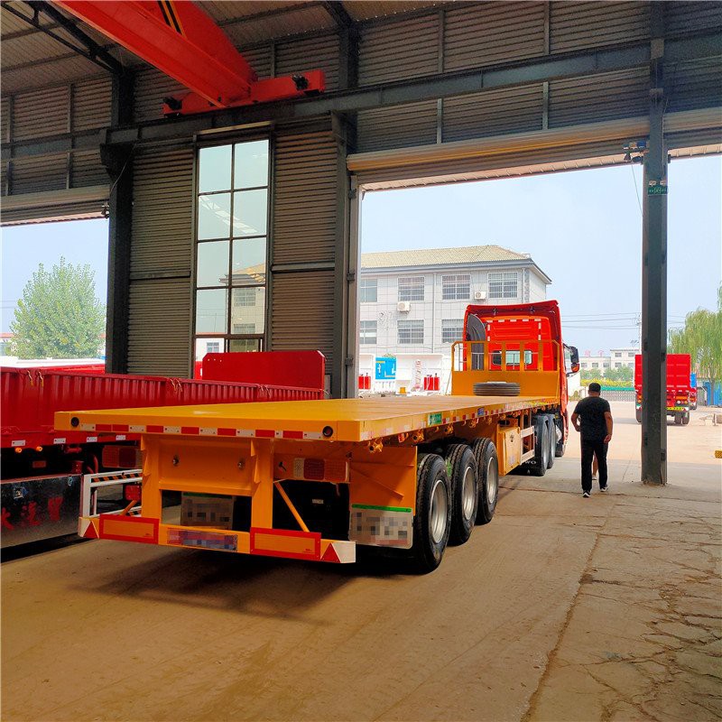 3-осный прицеп с плоской платформой