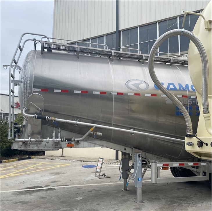 Cement tank trailer3
