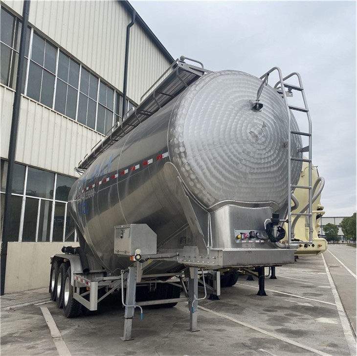 Cement tank trailer4